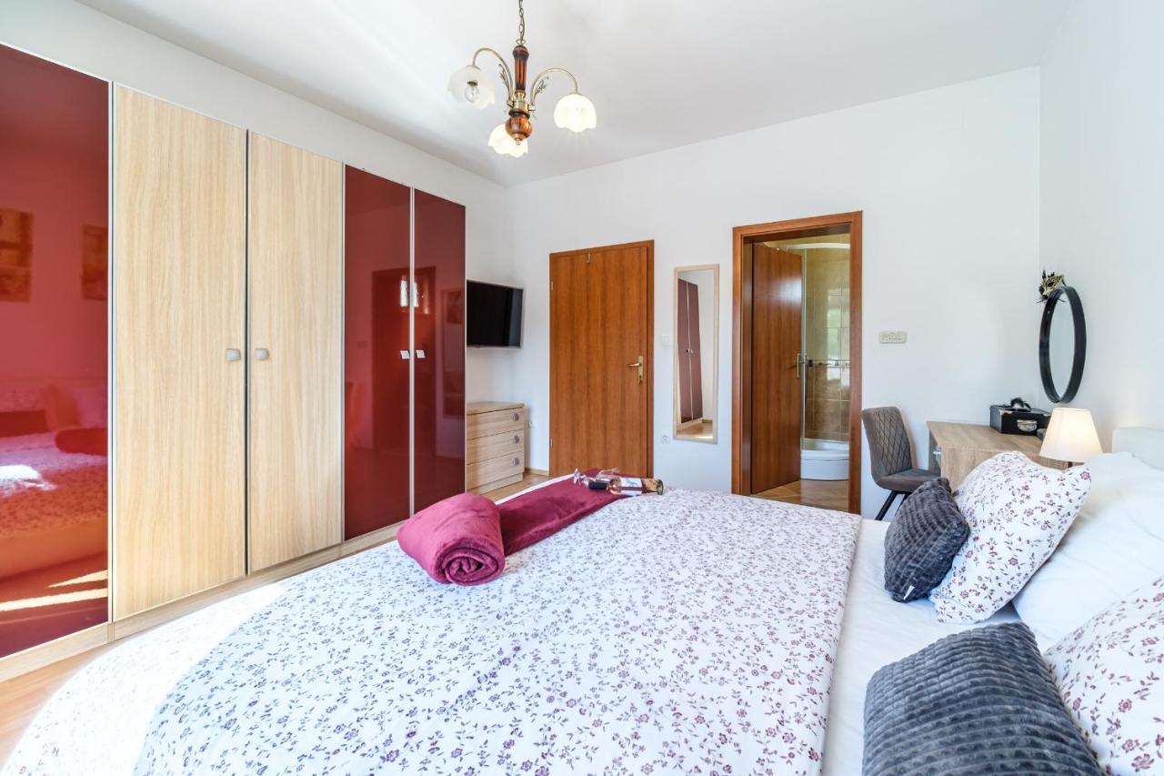 Guest House Barbara Nerezisca Екстериор снимка