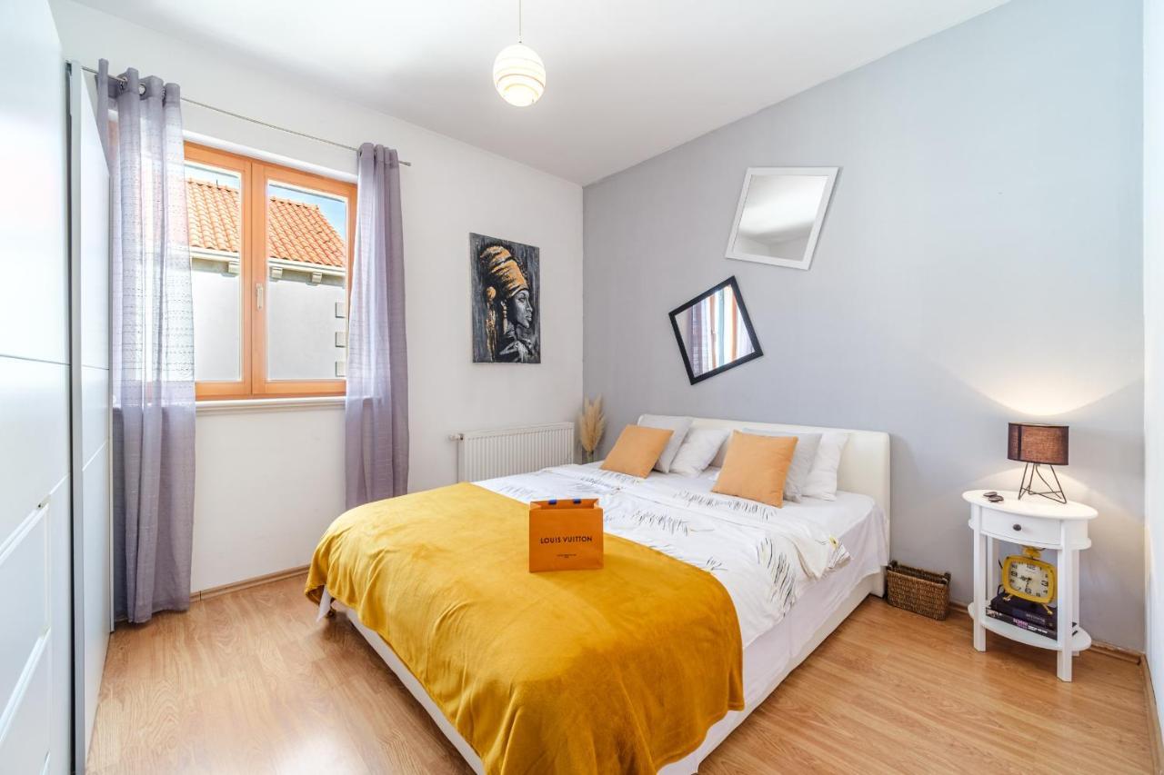 Guest House Barbara Nerezisca Екстериор снимка
