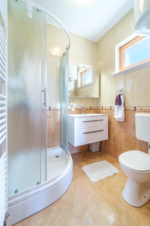 Guest House Barbara Nerezisca Екстериор снимка